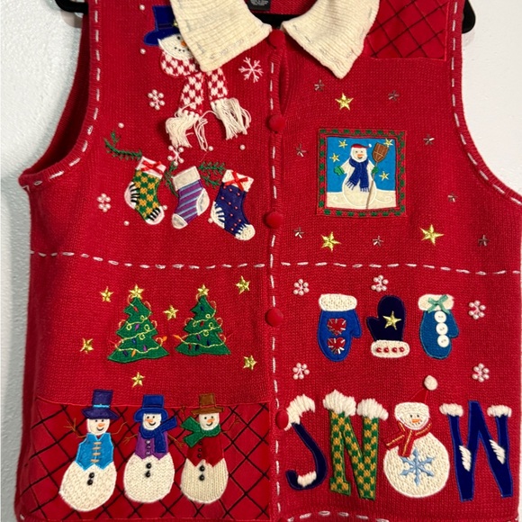 Designers Originals Red and Cream Embroidered Holiday Sweater Vest, Petite XL - Picture 9 of 10